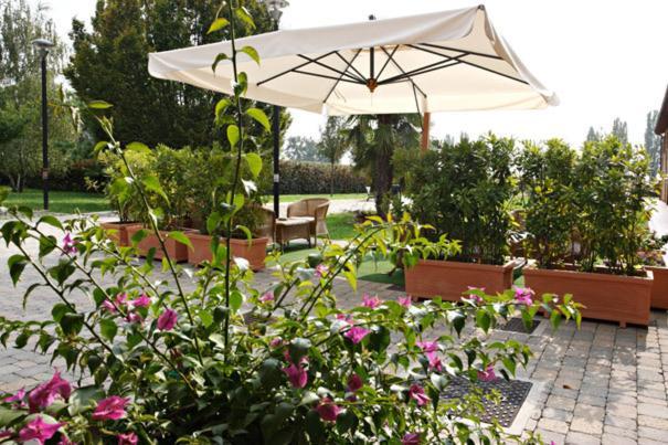 Hotel Gabarda Carpi Extérieur photo
