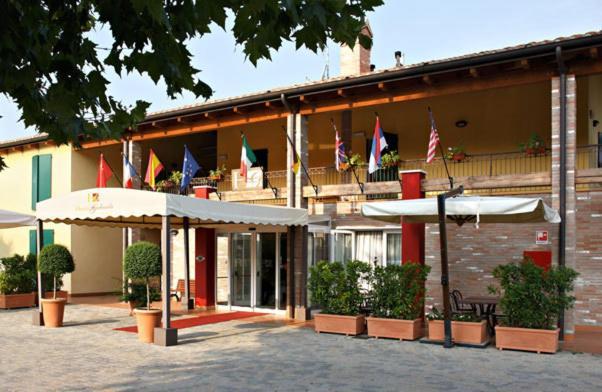 Hotel Gabarda Carpi Extérieur photo