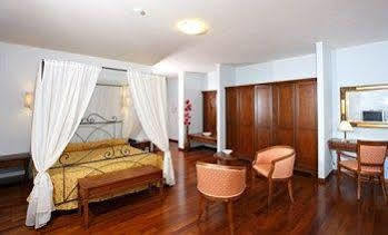 Hotel Gabarda Carpi Extérieur photo
